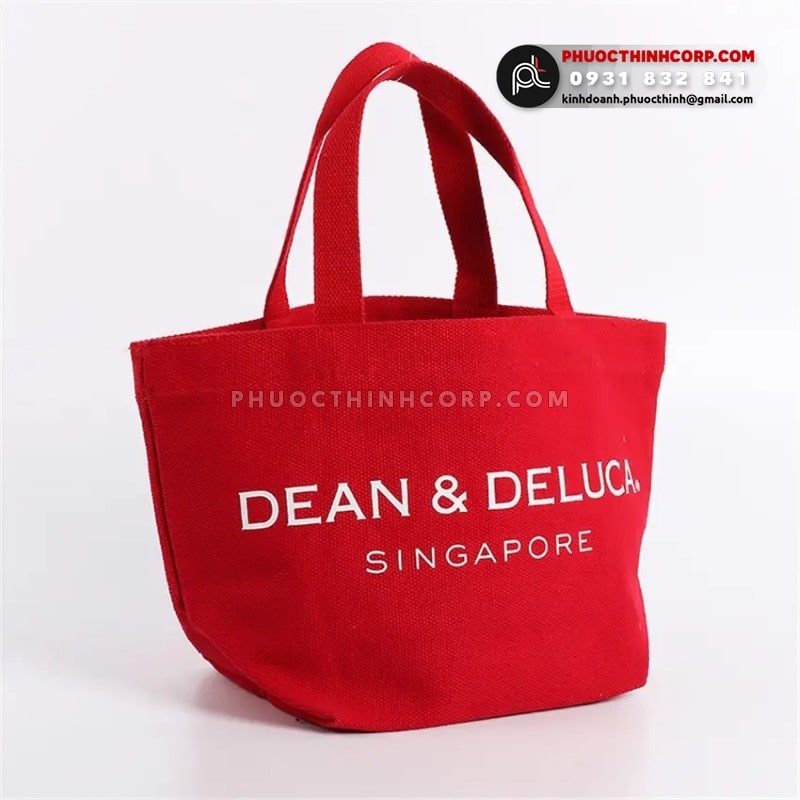 Mặt nghiêng túi tote vải canvas Dean & Delluca