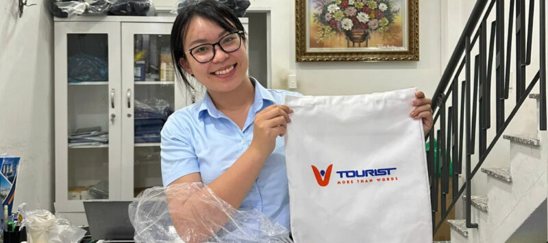 Khách hàng review in túi vải canvas Phước Thịnh